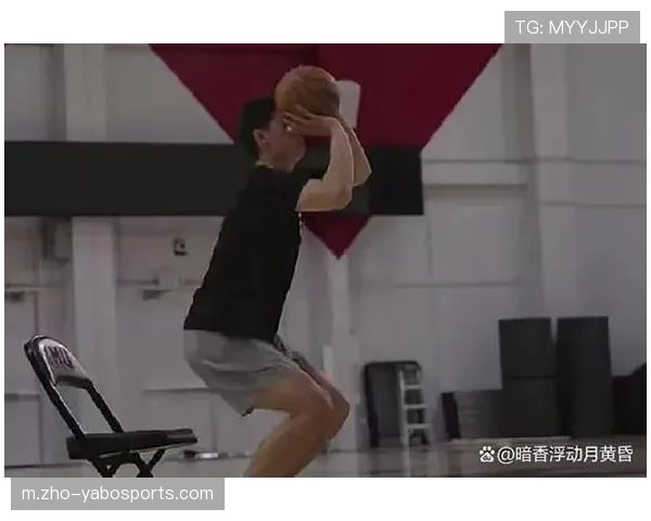 崔永熙参与对抗训练状态待评估 广东锋线补强计划存变数 崔永熙参与对抗训练状态待评估 广东锋线补强计划存变数